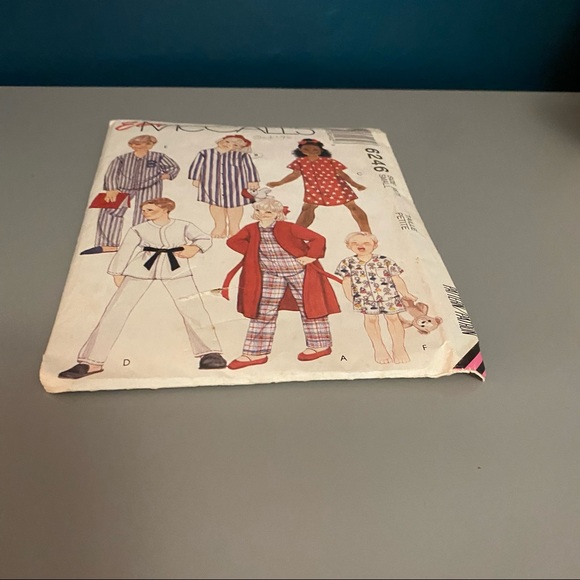 Vintage McCalls Childrebs PJs 6246 Sewing Pattern - Picture 12 of 14